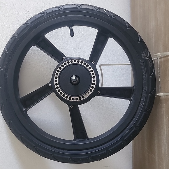 Bob Revolution SE 16" Stroller Rear Wheel Rim & Tire Left Side - Picture 6 of 7